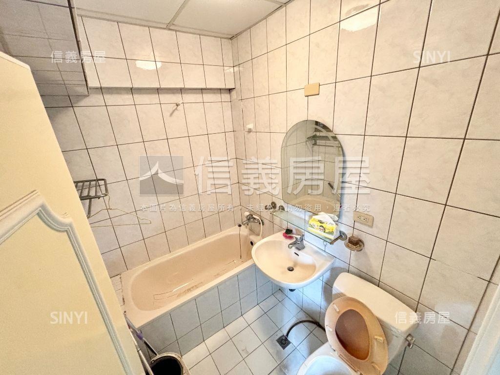 已退租！五期樓店＋車位房屋室內格局與周邊環境