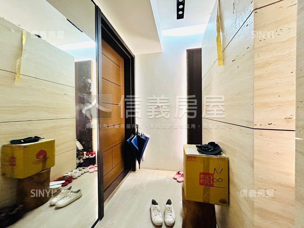 長安東路高樓層帶車位房屋室內格局與周邊環境