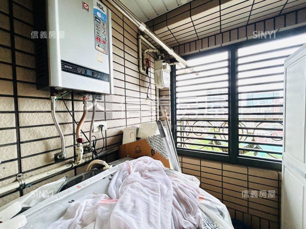 長安東路高樓層帶車位房屋室內格局與周邊環境