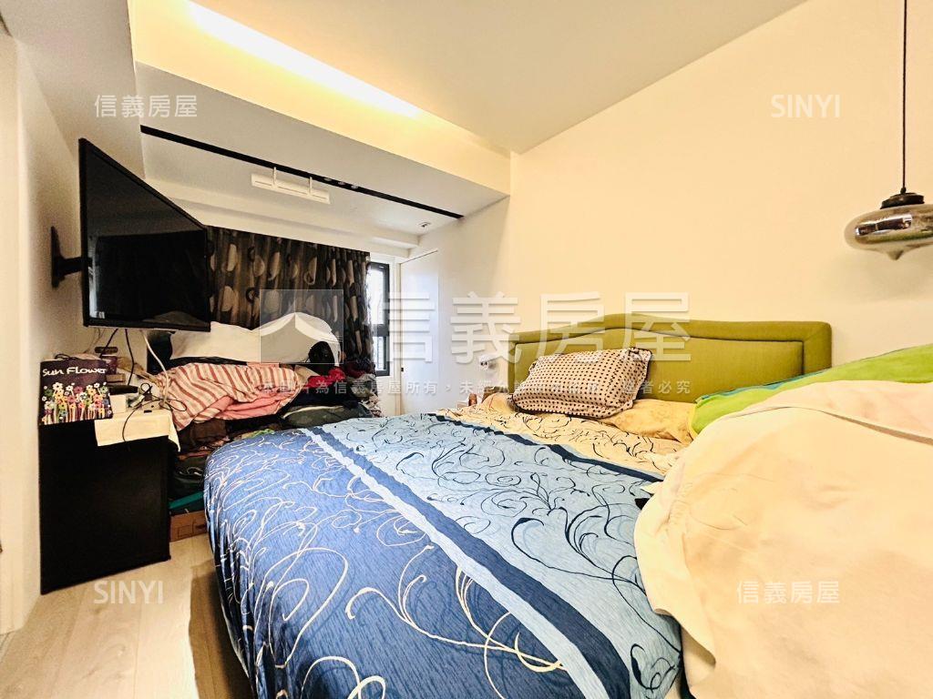 長安東路高樓層帶車位房屋室內格局與周邊環境