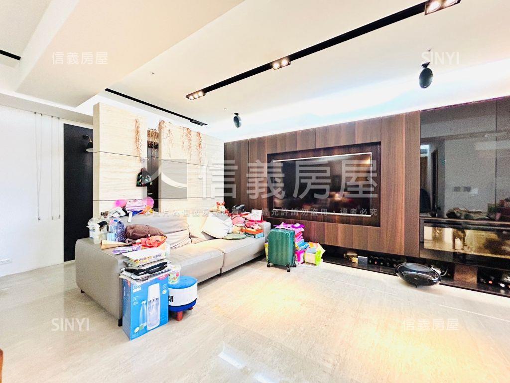 長安東路高樓層帶車位房屋室內格局與周邊環境