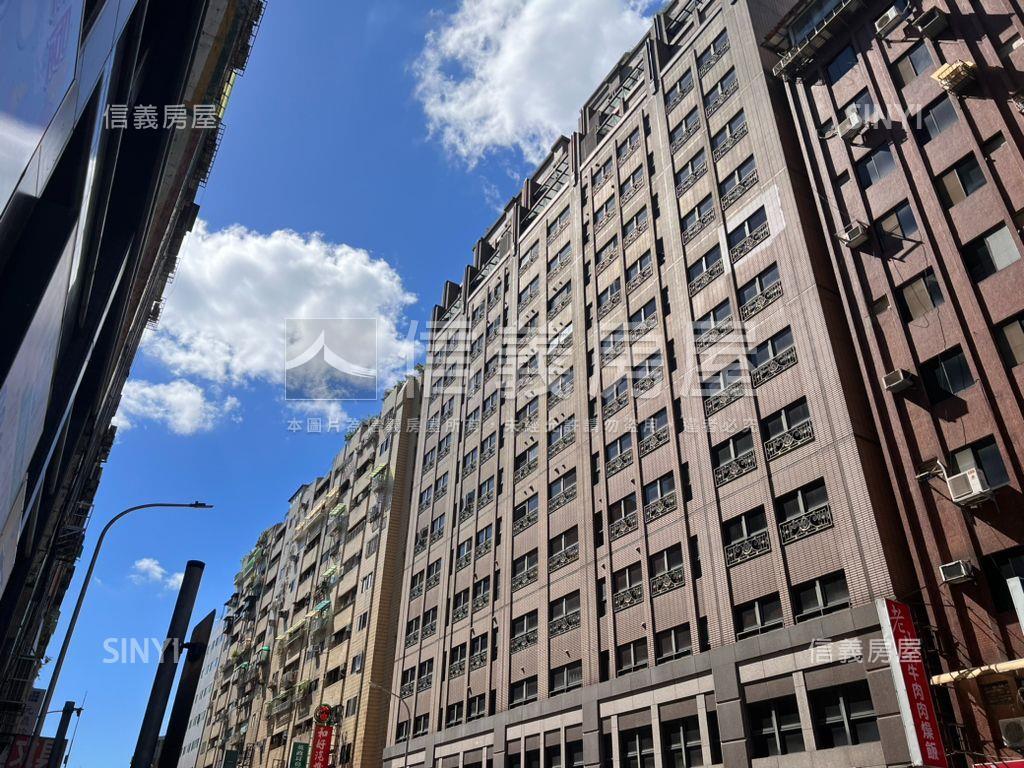 長安東路高樓層帶車位房屋室內格局與周邊環境