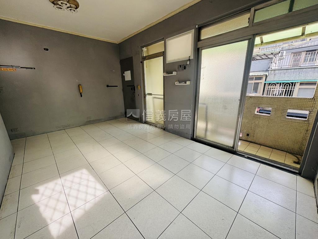 朱崙街靜巷公寓稀有釋出房屋室內格局與周邊環境