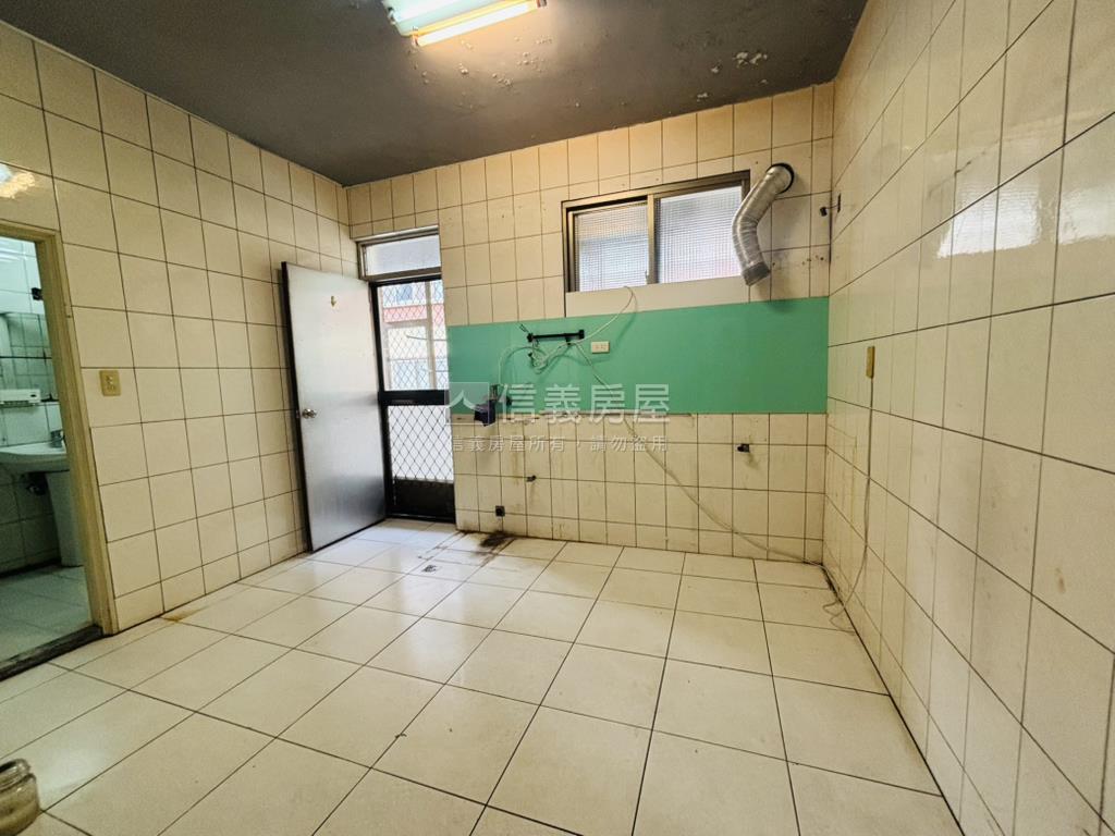 朱崙街靜巷公寓稀有釋出房屋室內格局與周邊環境