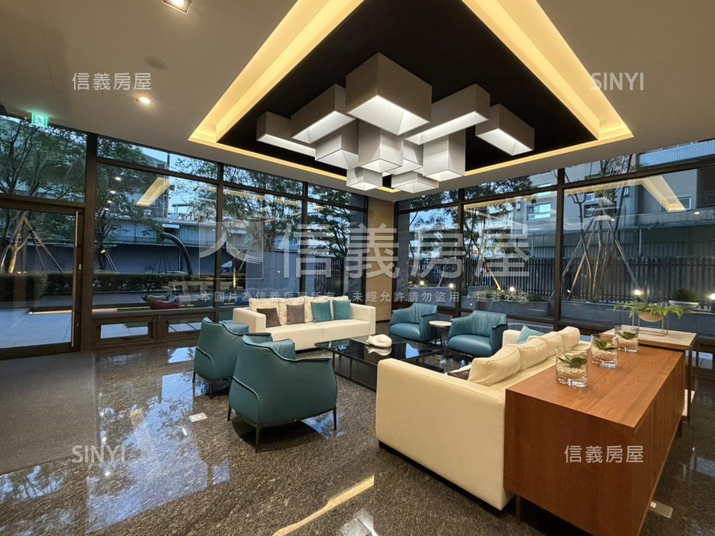 東區新業建設三房平車房屋室內格局與周邊環境