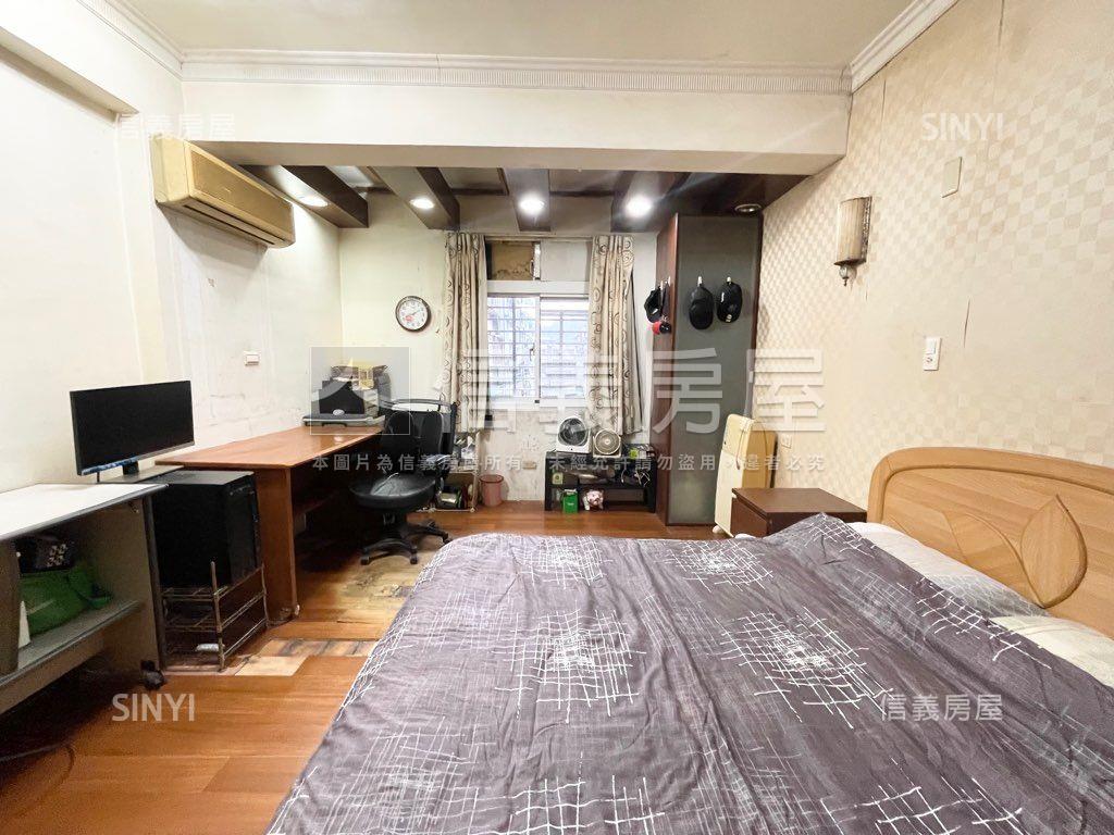 一層一戶黃金３樓大間美寓房屋室內格局與周邊環境