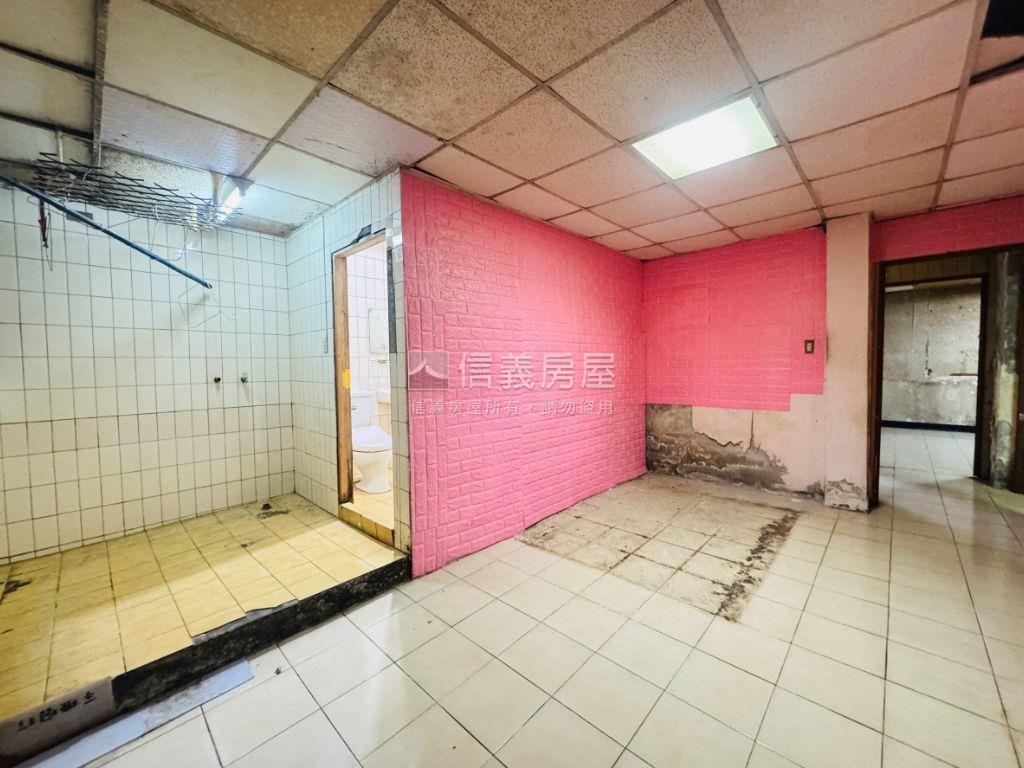 近北醫邊間一樓公寓房屋室內格局與周邊環境