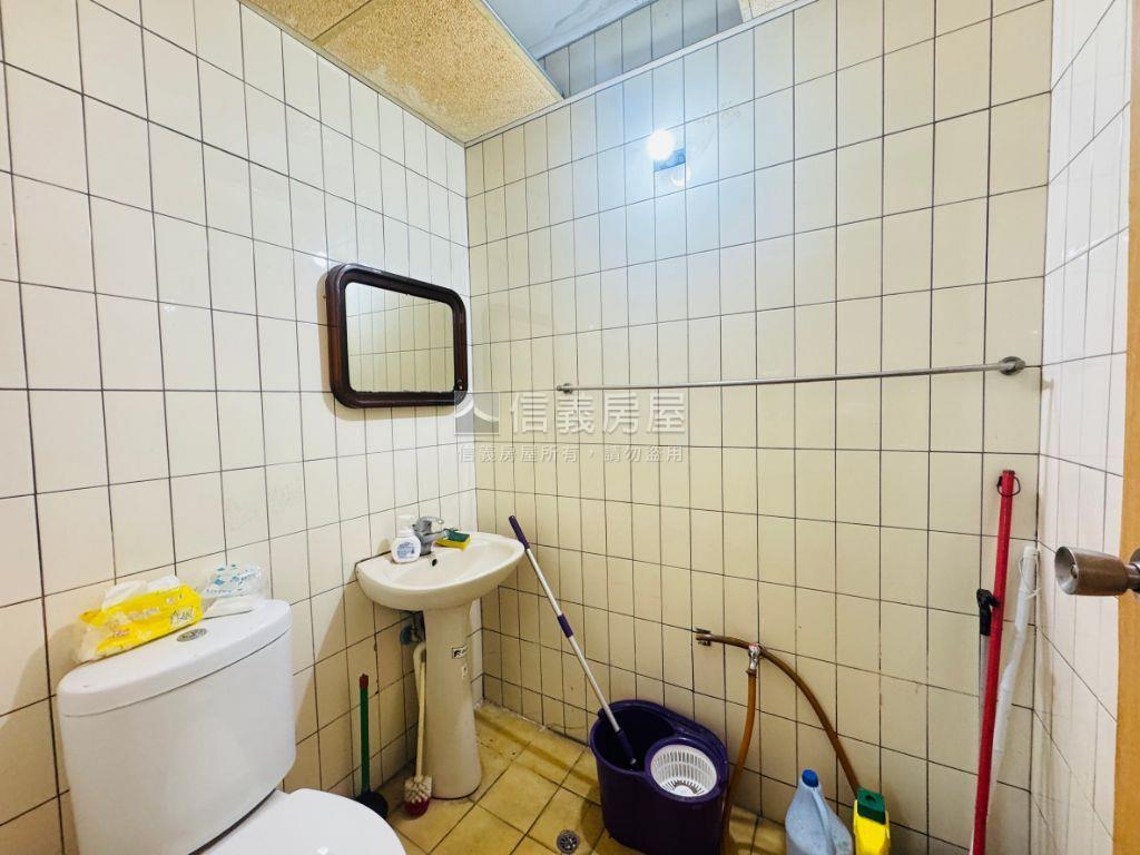 近北醫邊間一樓公寓房屋室內格局與周邊環境