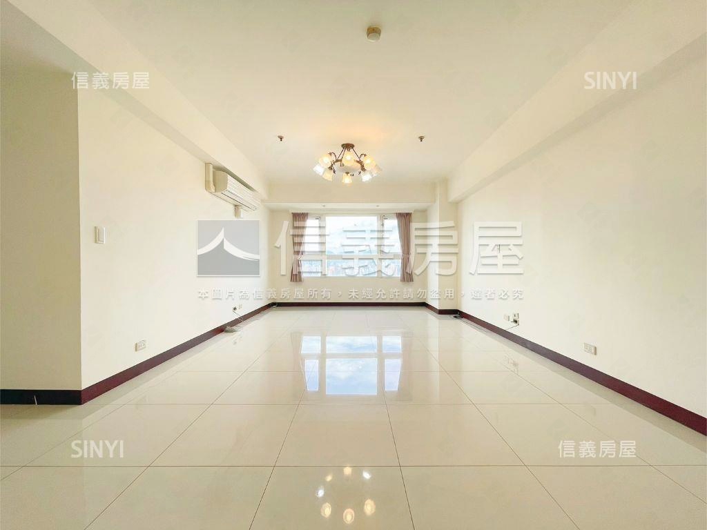 捷運後棟高樓景觀四房車位房屋室內格局與周邊環境