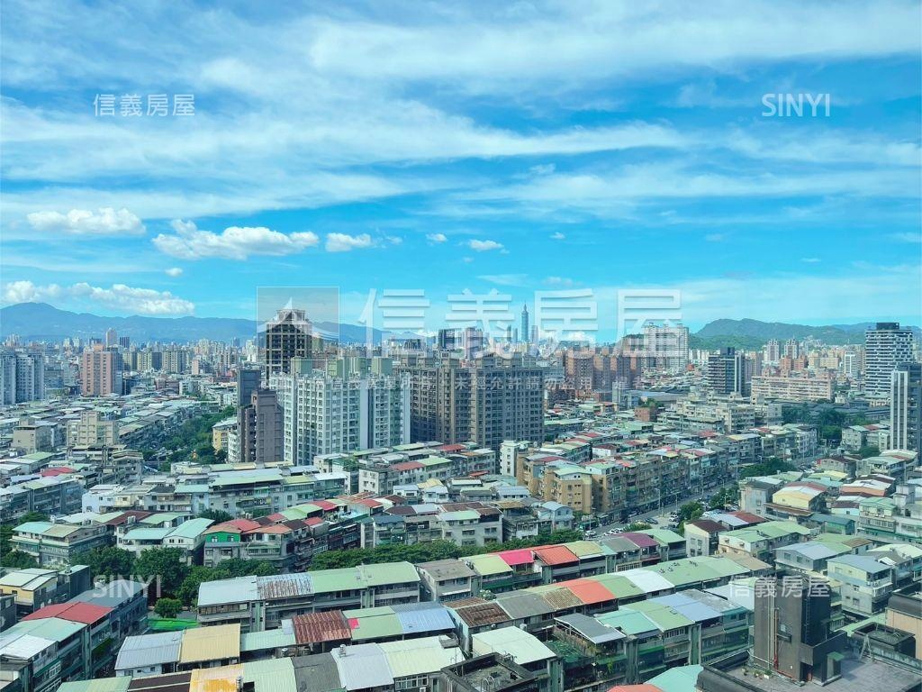 捷運後棟高樓景觀四房車位房屋室內格局與周邊環境