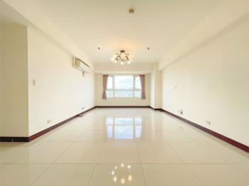 捷運後棟高樓景觀四房車位