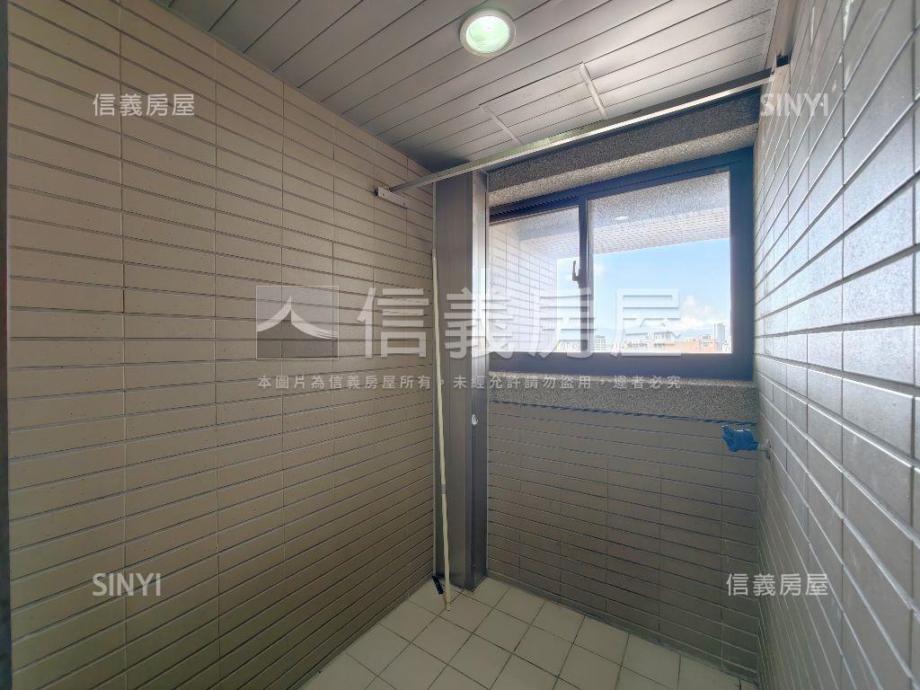 ★新接高樓美景兩房車位★房屋室內格局與周邊環境