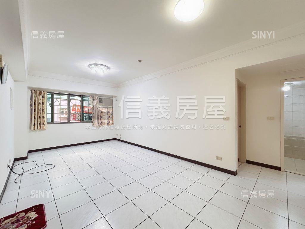 低總價三房車位房屋室內格局與周邊環境