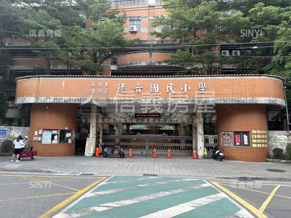 低總價三房車位房屋室內格局與周邊環境