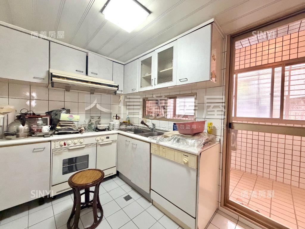 【珍藏新案】薇閣溫泉四房房屋室內格局與周邊環境