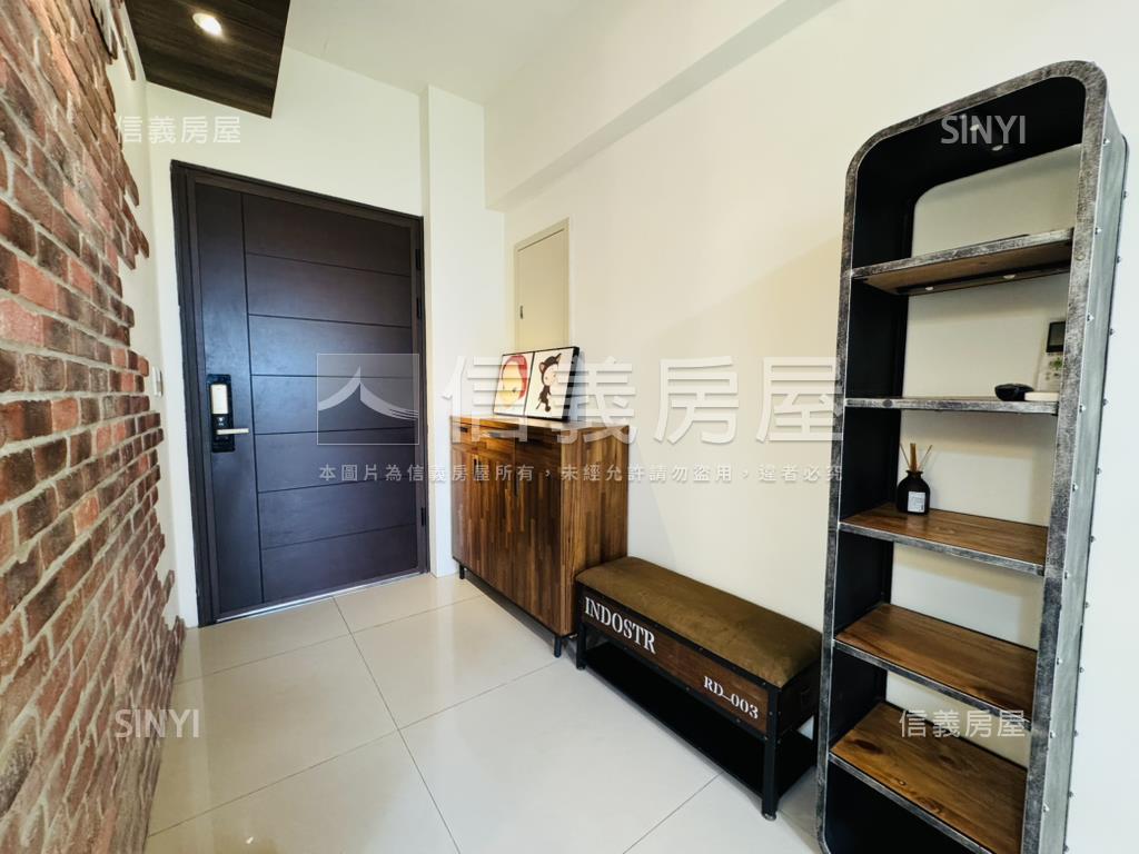 專任富宇權峰後棟樹海三房房屋室內格局與周邊環境