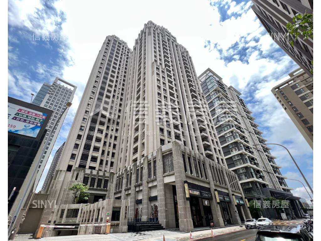 專任富宇權峰後棟樹海三房房屋室內格局與周邊環境