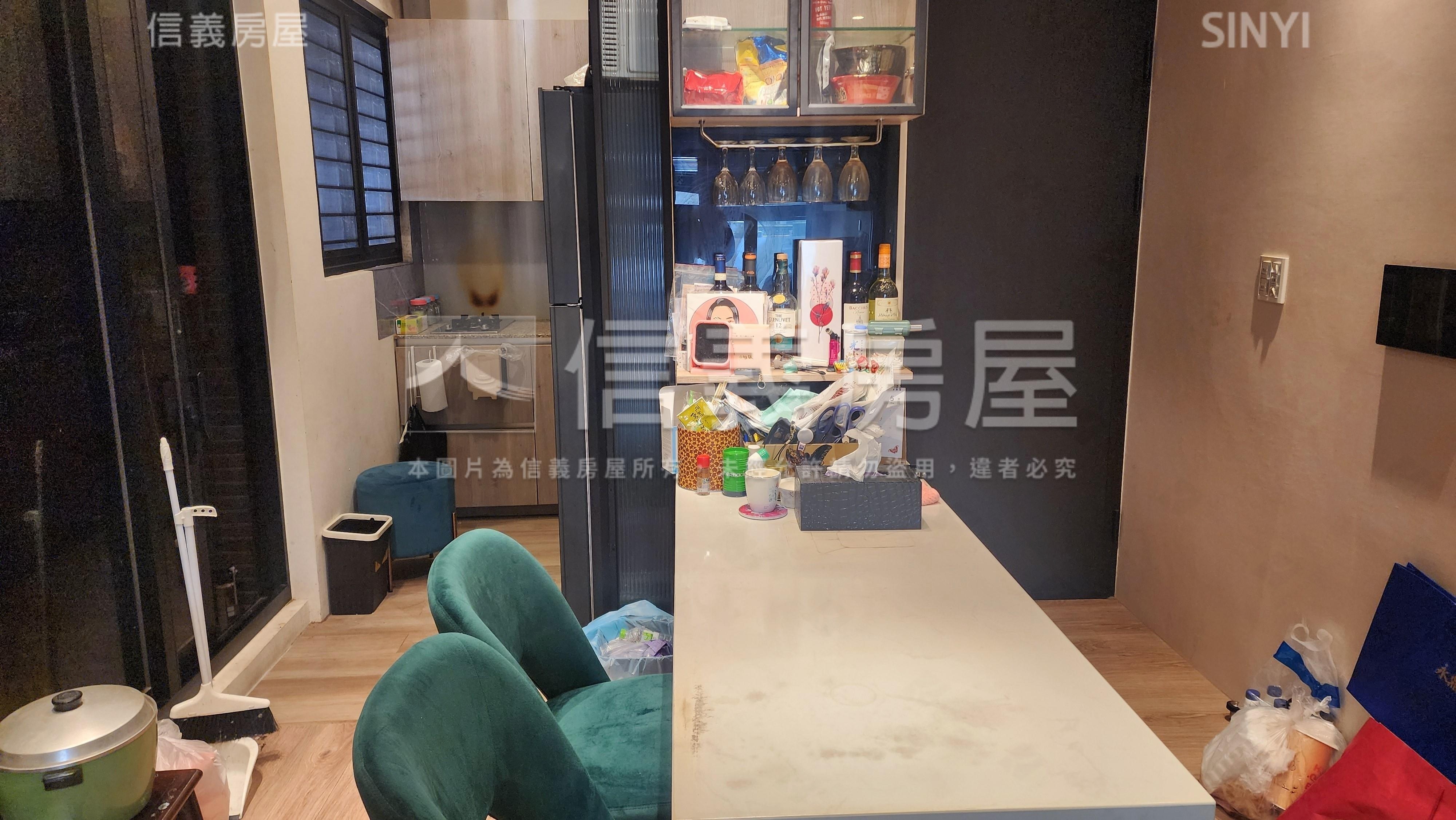 中山Ｑ１捷運小豪邸房屋室內格局與周邊環境