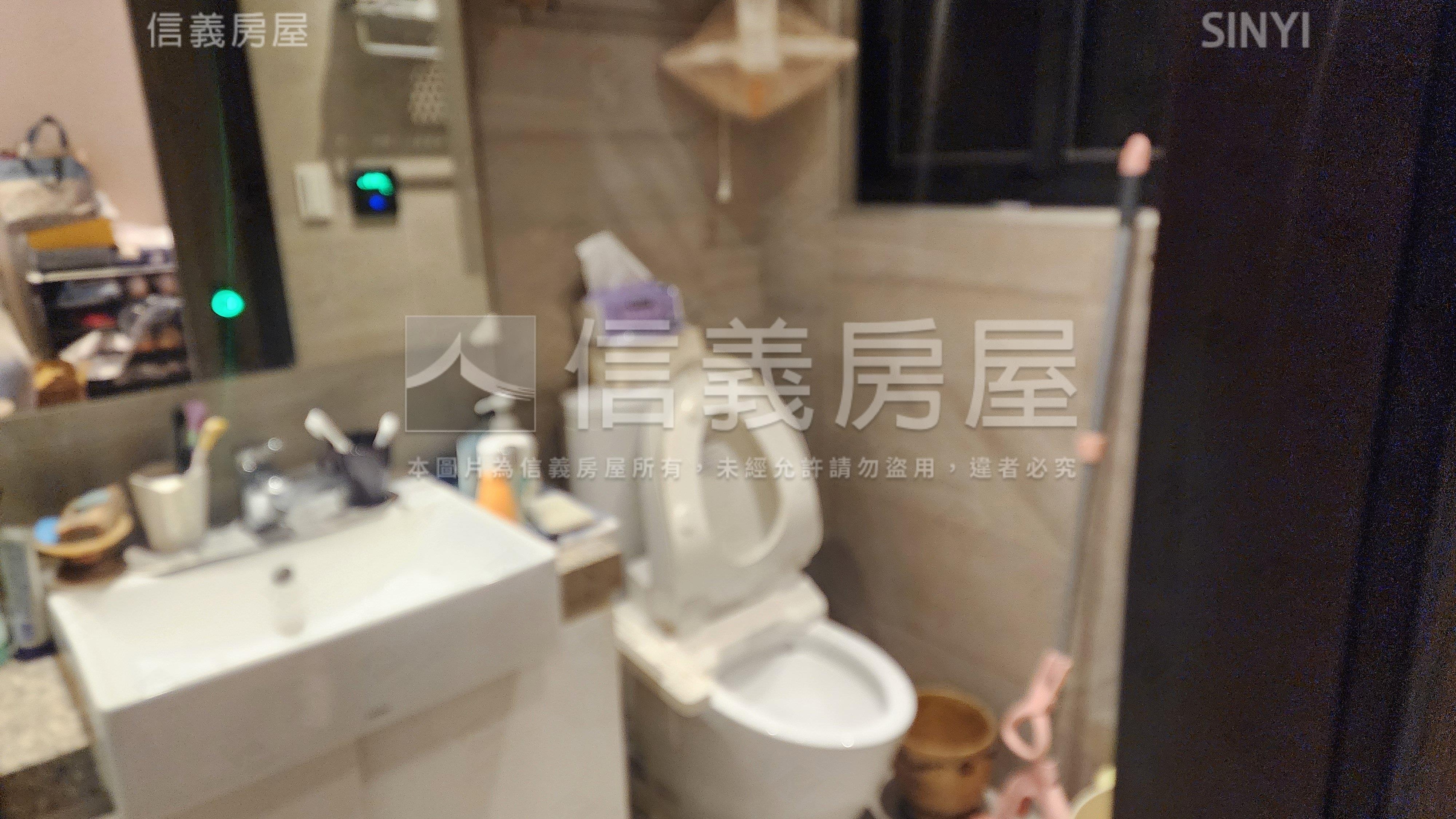 中山Ｑ１捷運小豪邸房屋室內格局與周邊環境