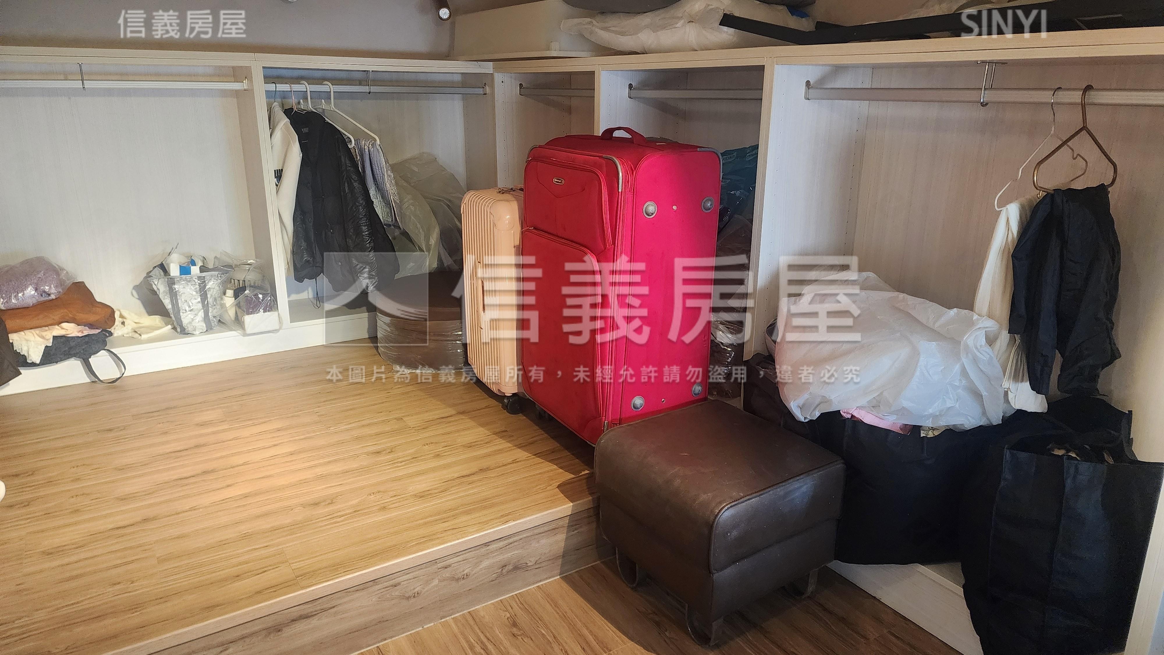 中山Ｑ１捷運小豪邸房屋室內格局與周邊環境