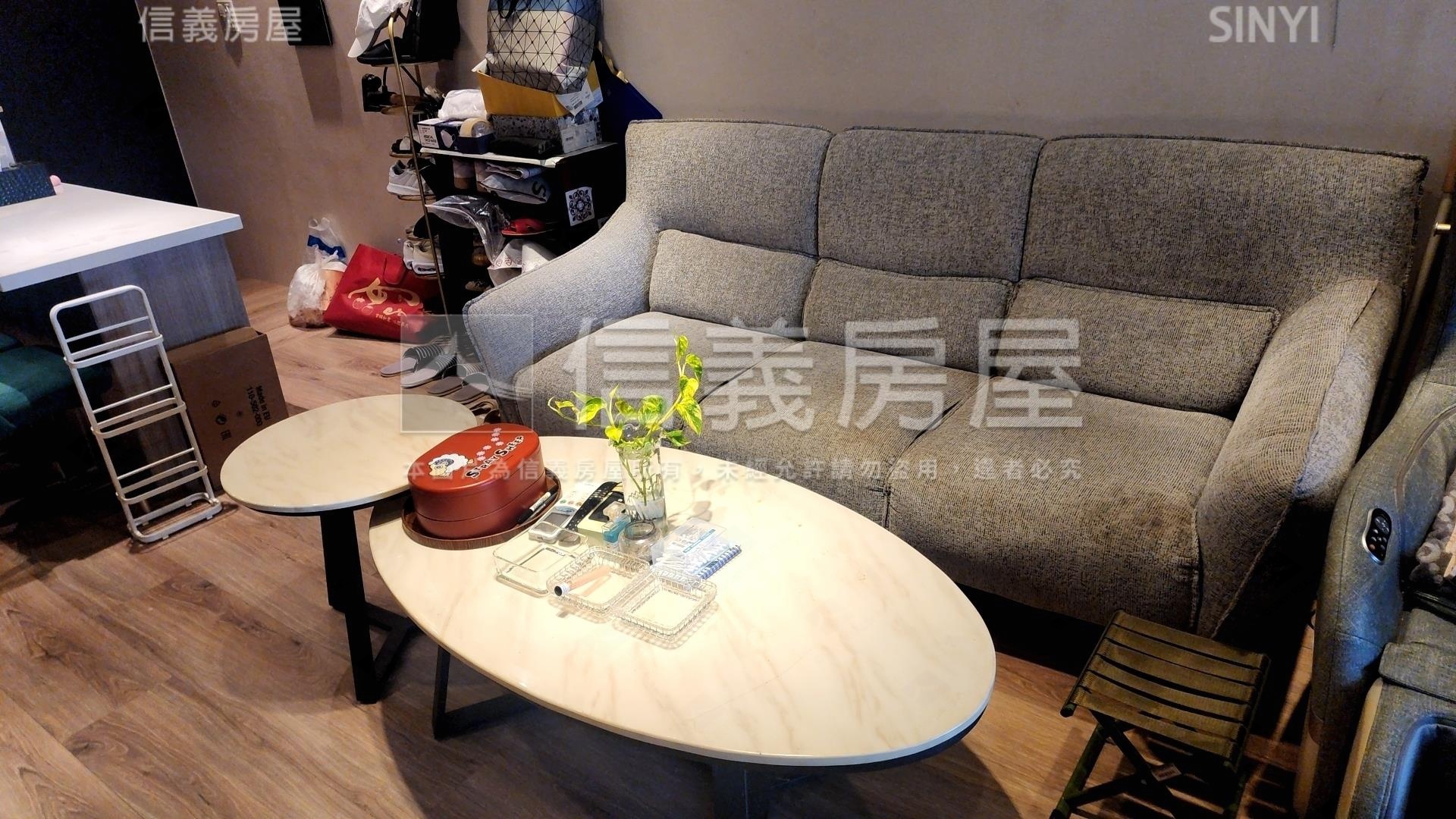 中山Ｑ１捷運小豪邸房屋室內格局與周邊環境