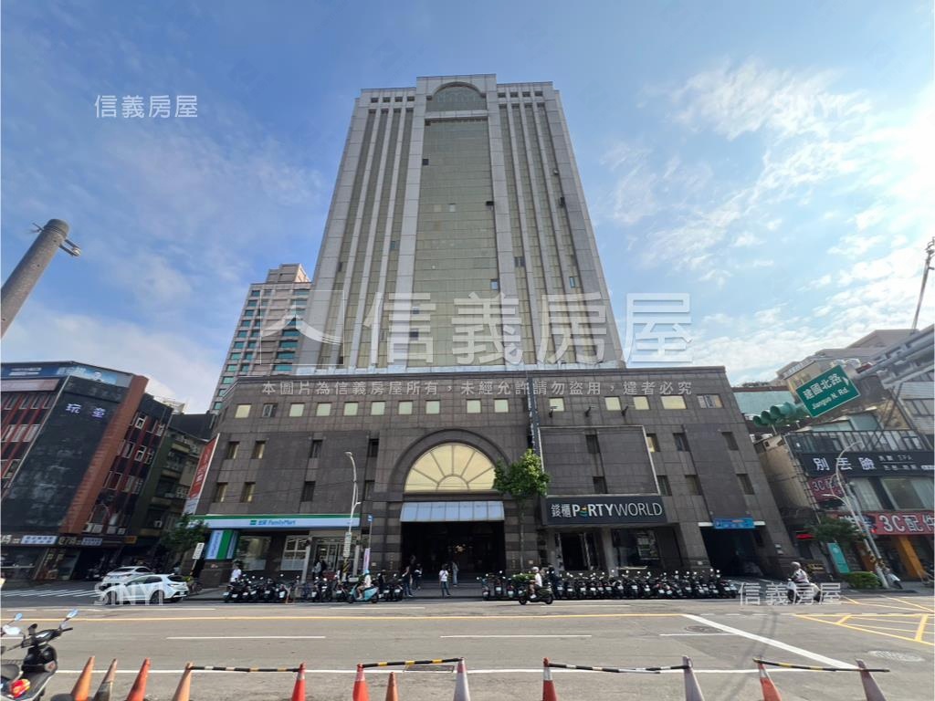 近中壢火車站４３９坪辦公房屋室內格局與周邊環境