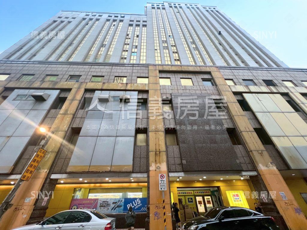 近中壢火車站４３９坪辦公房屋室內格局與周邊環境