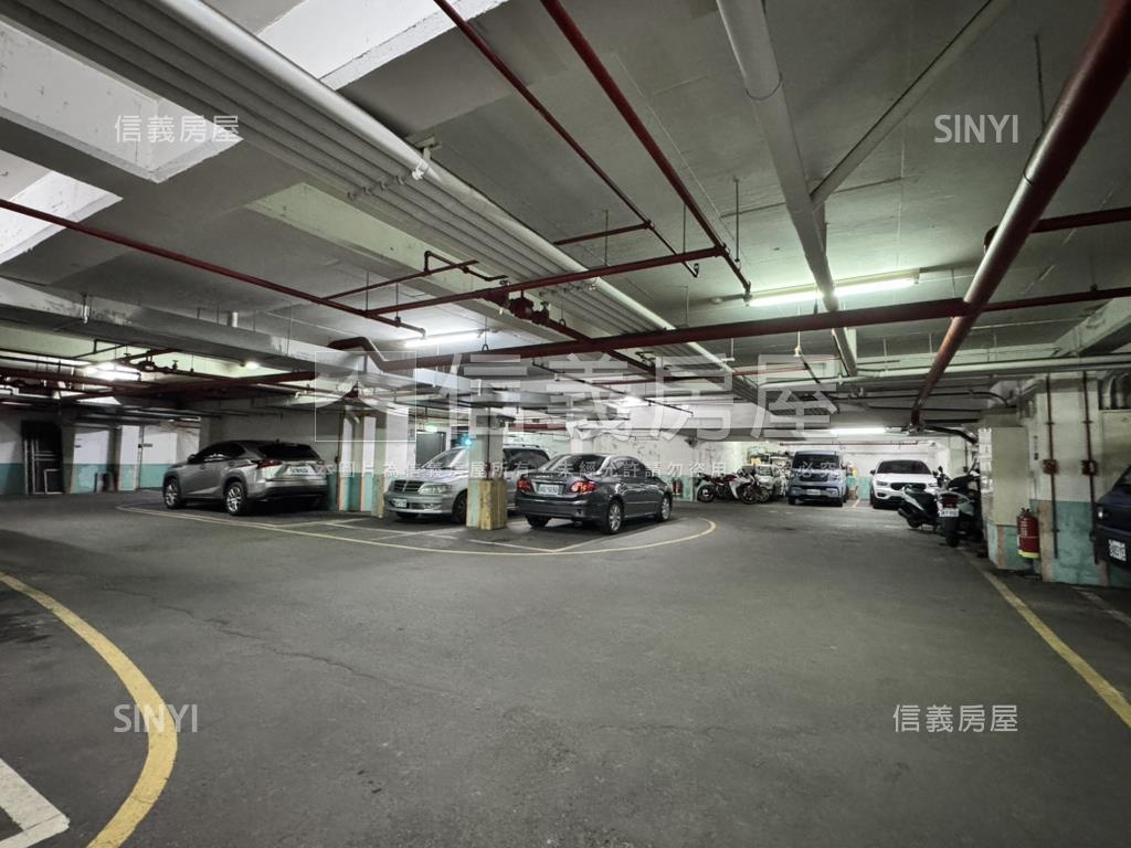 捷運獨立產權平面車位４２房屋室內格局與周邊環境