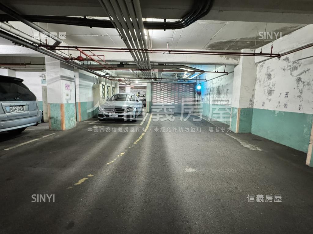 捷運獨立產權平面車位４２房屋室內格局與周邊環境