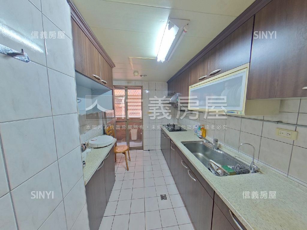 潤泰遠景２１山景四房房屋室內格局與周邊環境