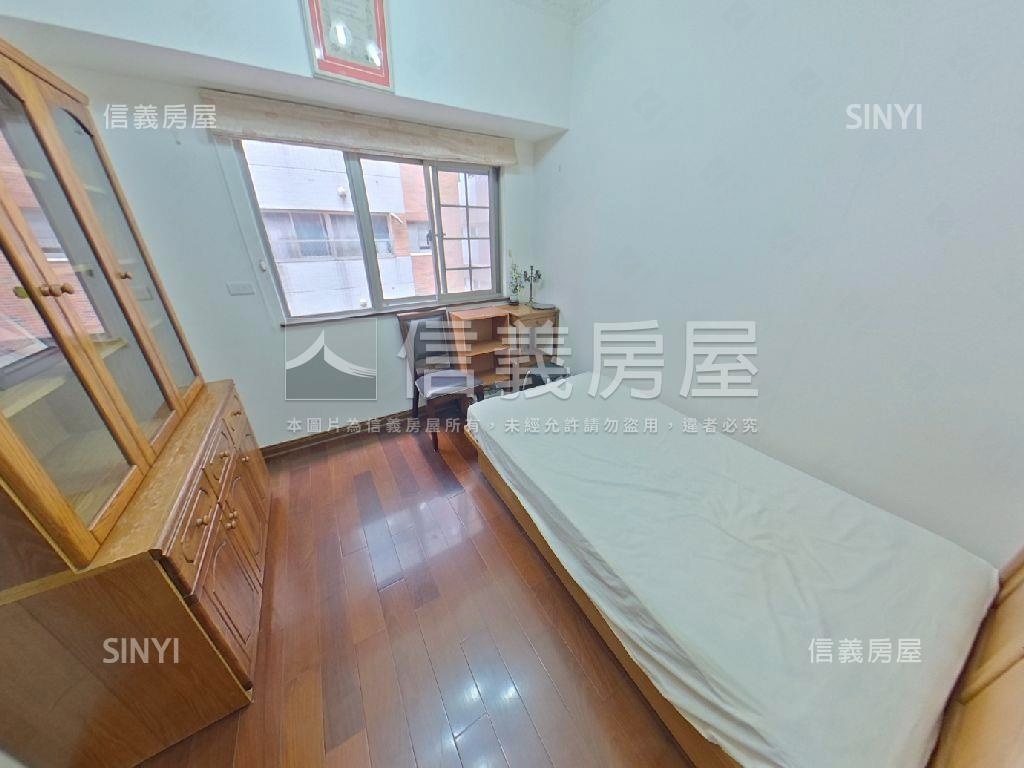 潤泰遠景２１山景四房房屋室內格局與周邊環境