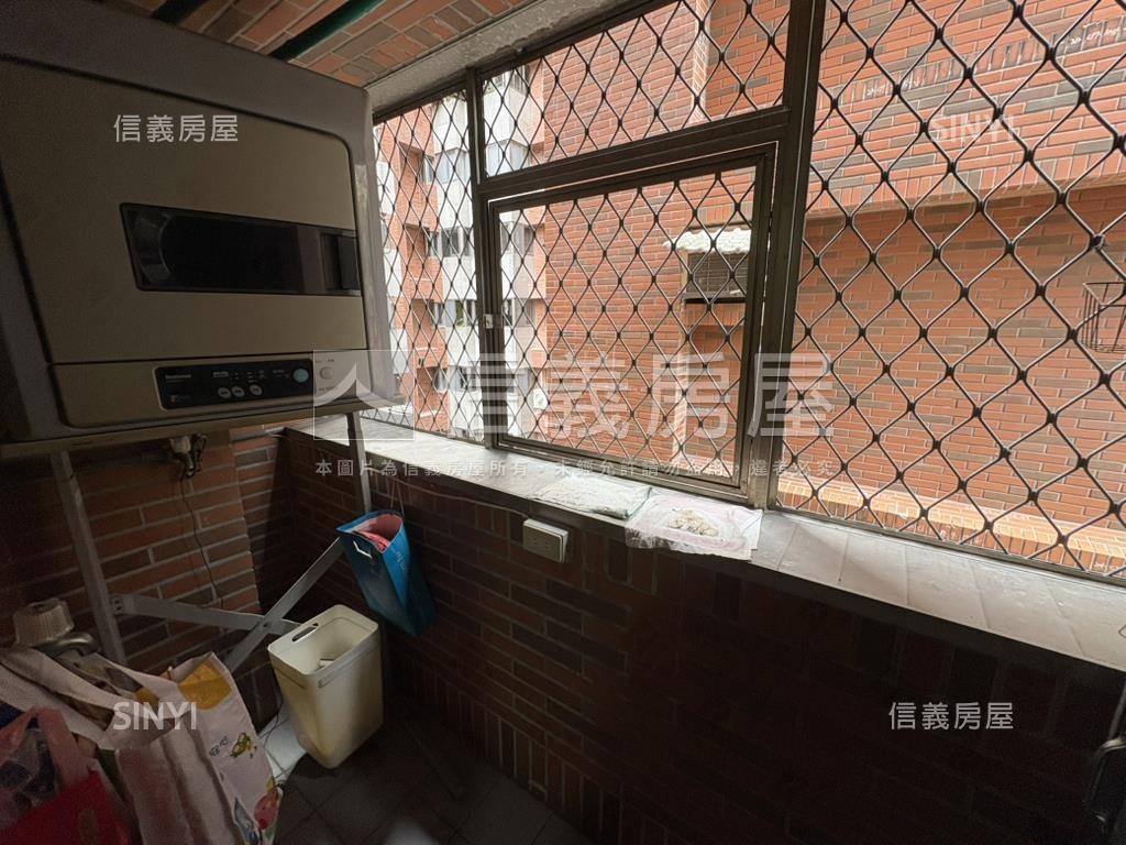潤泰遠景２１山景四房房屋室內格局與周邊環境