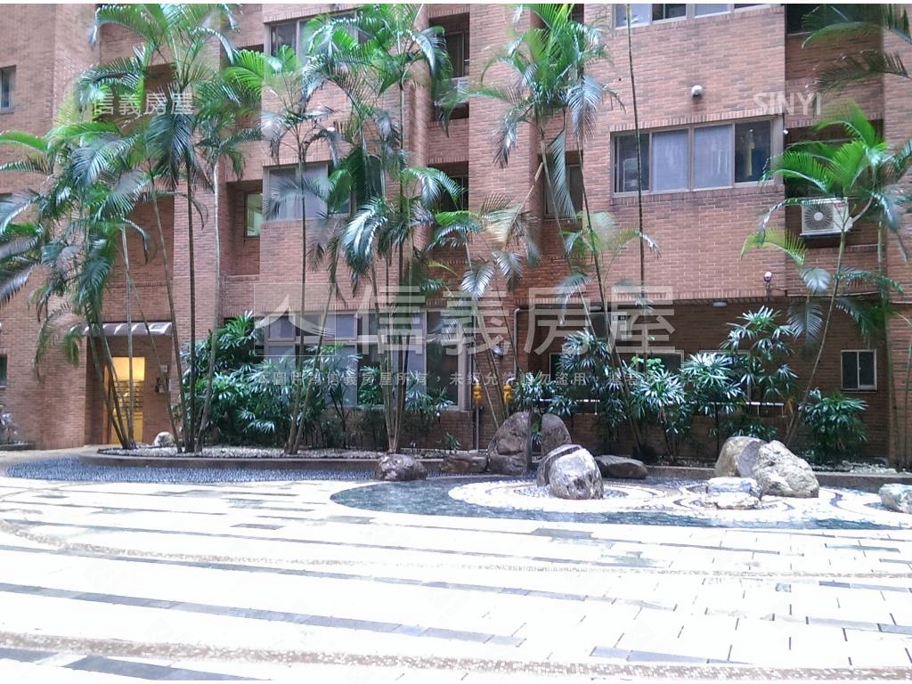 潤泰遠景２１山景四房房屋室內格局與周邊環境
