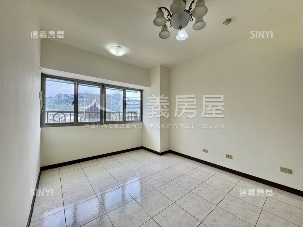 板南線福利國三房車位房屋室內格局與周邊環境