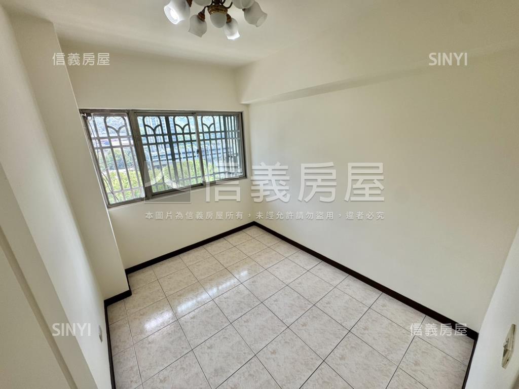 板南線福利國三房車位房屋室內格局與周邊環境