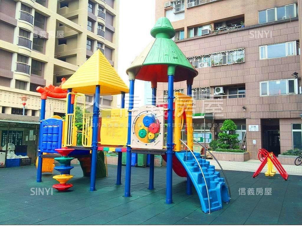 板南線福利國三房車位房屋室內格局與周邊環境