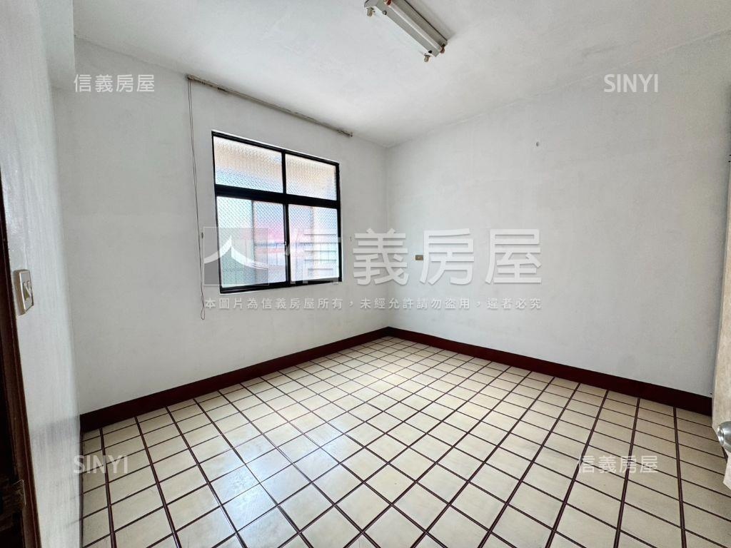 近科工館大坪數三樓公寓房屋室內格局與周邊環境