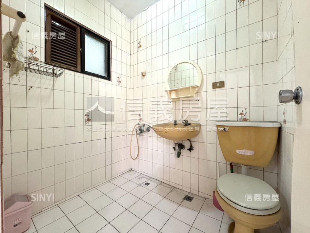 近科工館大坪數三樓公寓房屋室內格局與周邊環境