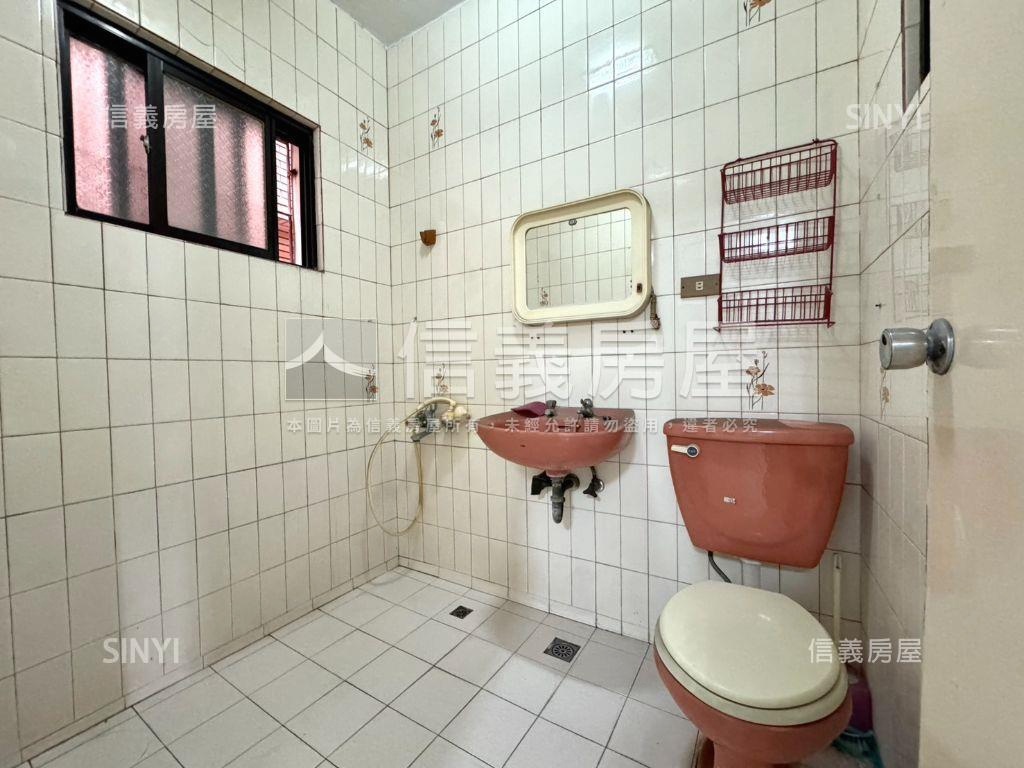 近科工館大坪數三樓公寓房屋室內格局與周邊環境