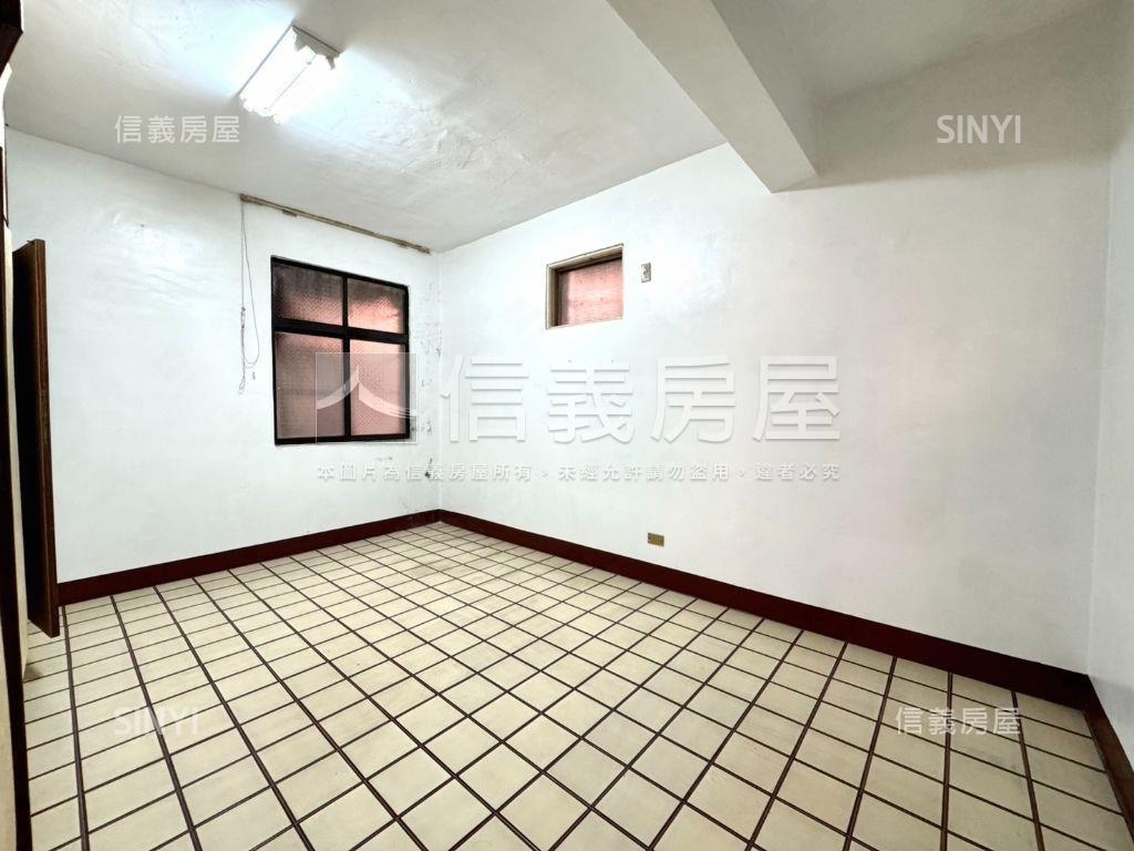 近科工館大坪數三樓公寓房屋室內格局與周邊環境