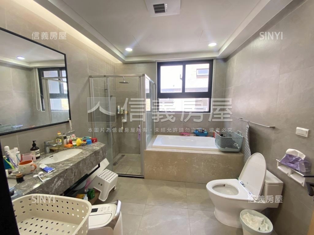 大面寬百坪電梯透天房屋室內格局與周邊環境