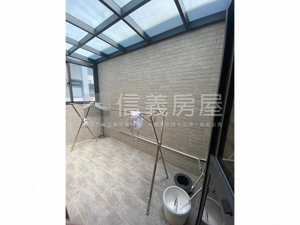 大面寬百坪電梯透天房屋室內格局與周邊環境