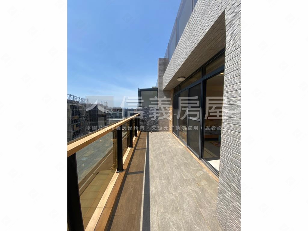 大面寬百坪電梯透天房屋室內格局與周邊環境