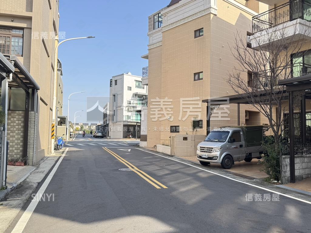 大面寬百坪電梯透天房屋室內格局與周邊環境