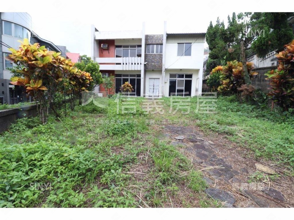 松柏大庭院別墅房屋室內格局與周邊環境