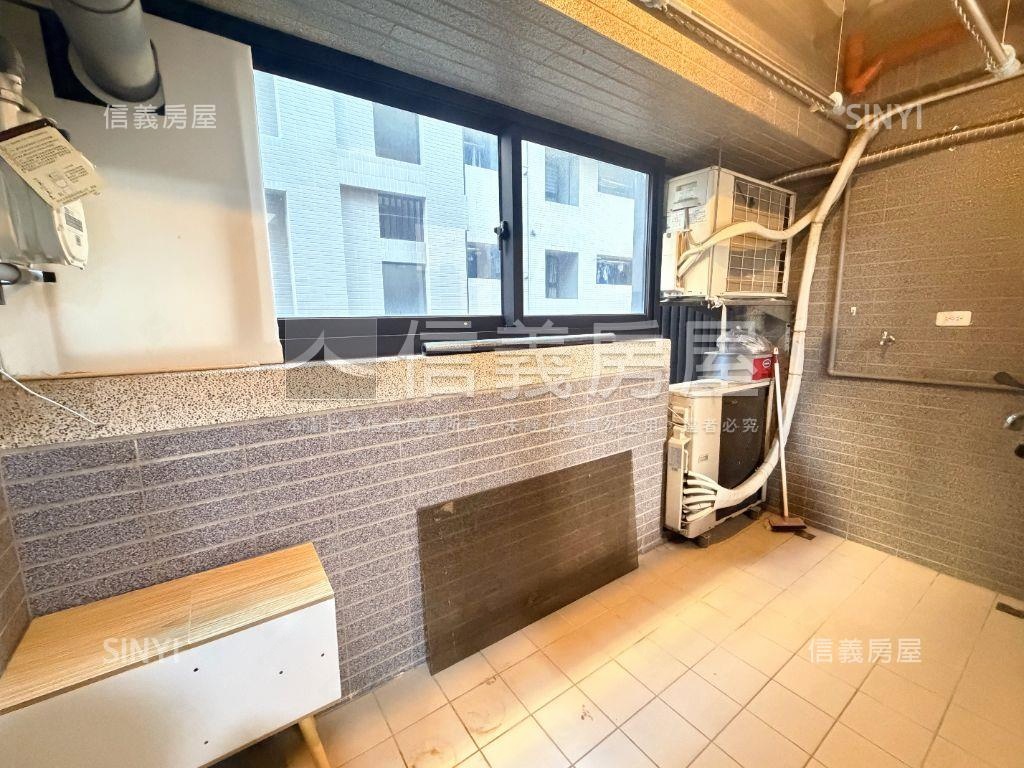 十期勝美樹裝潢三房車位房屋室內格局與周邊環境