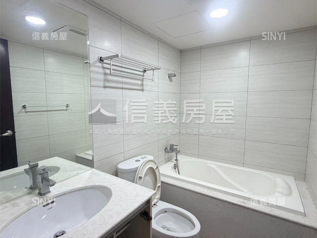 十期勝美樹裝潢三房車位房屋室內格局與周邊環境