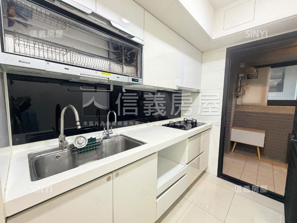 十期勝美樹裝潢三房車位房屋室內格局與周邊環境