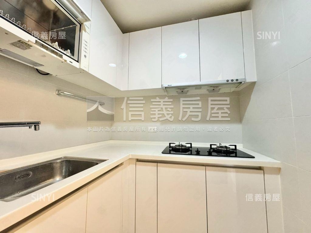 巨人高樓採光三房房屋室內格局與周邊環境
