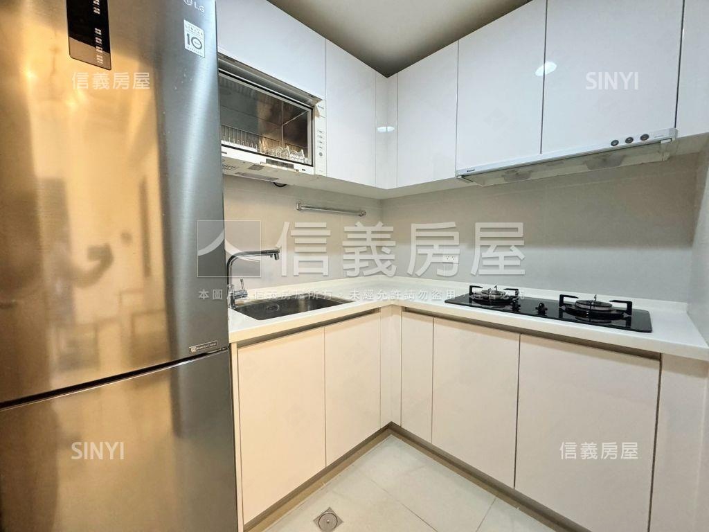巨人高樓採光三房房屋室內格局與周邊環境